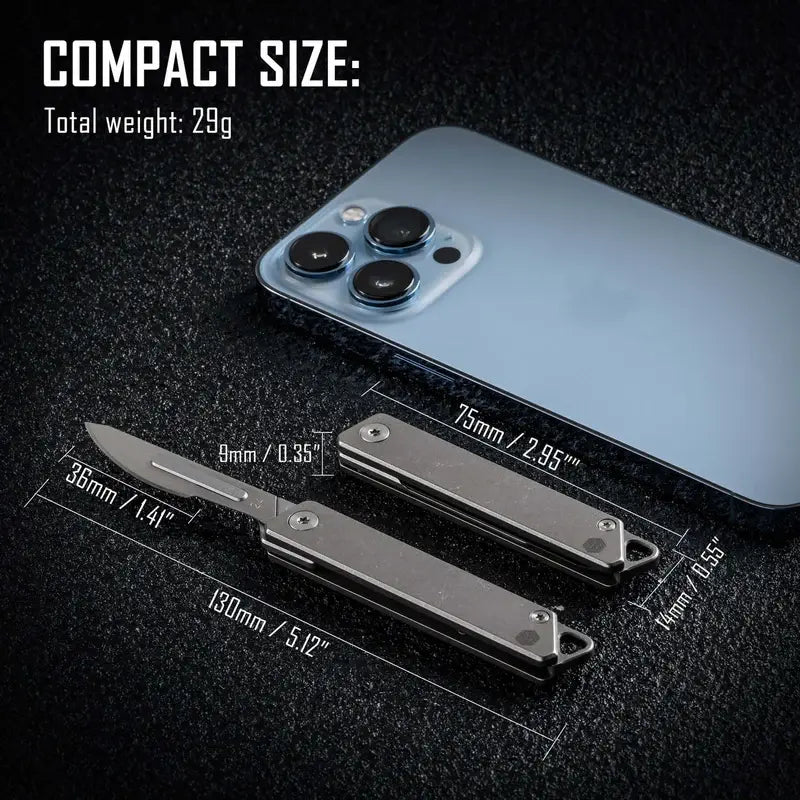 Мини скалпел KeyUnity KK02 - компактен размер и тегло 29 г, сравнение с телефон