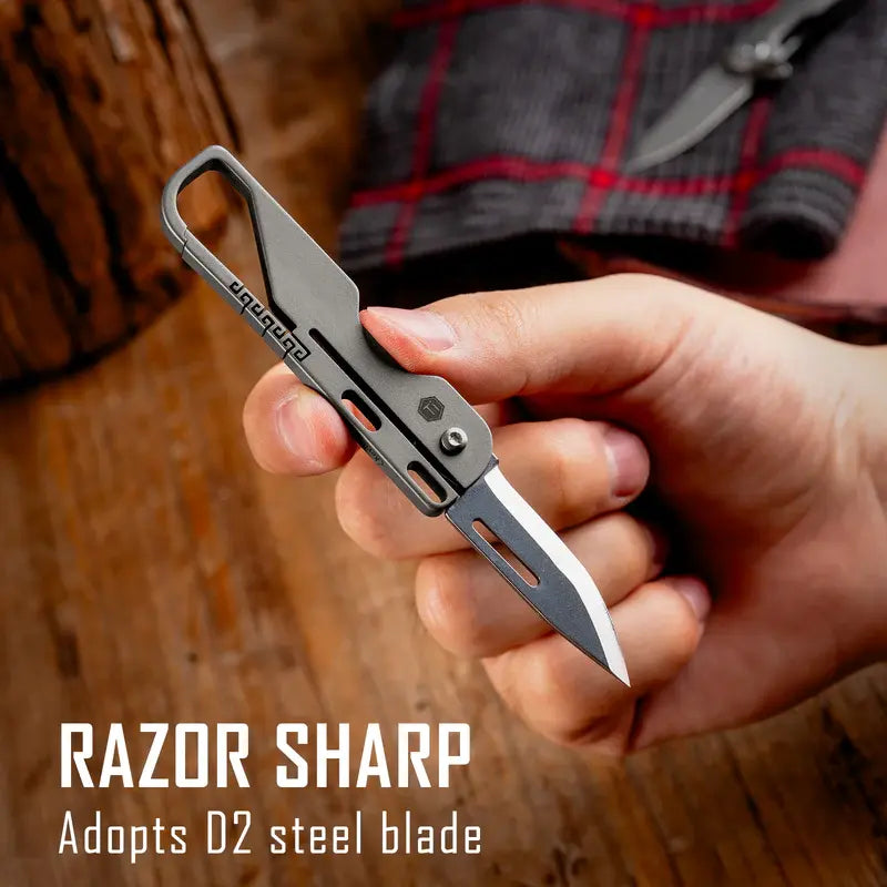 Титаниев мини нож KeyUnity KK09 с D2 стоманено острие - бръснещо остър