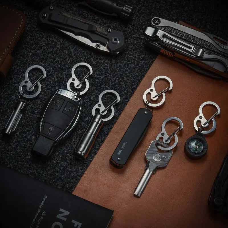 KeyUnity KS05 EDC карабинер с ключове и аксесоари - подреден EDC комплект