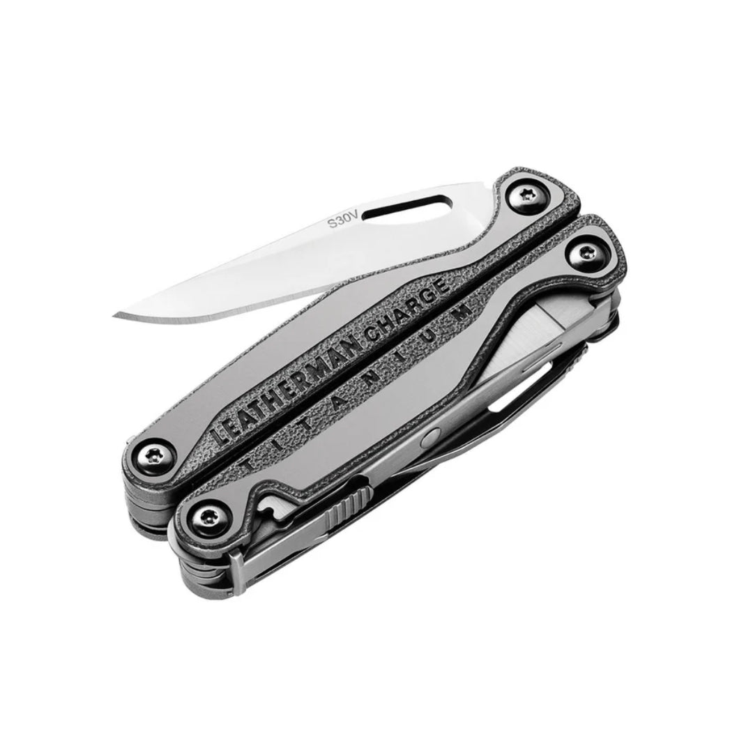 Leatherman Charge TTi със сгъваем нож от S30V стомана и титанова конструкция