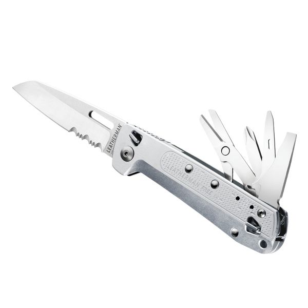 Leatherman FREE K4X - отворено острие и допълнителни инструменти